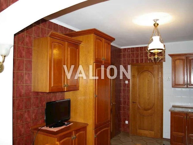 Продается 2-комнатная квартира на ул. Бориса Гмыри, 9-В.