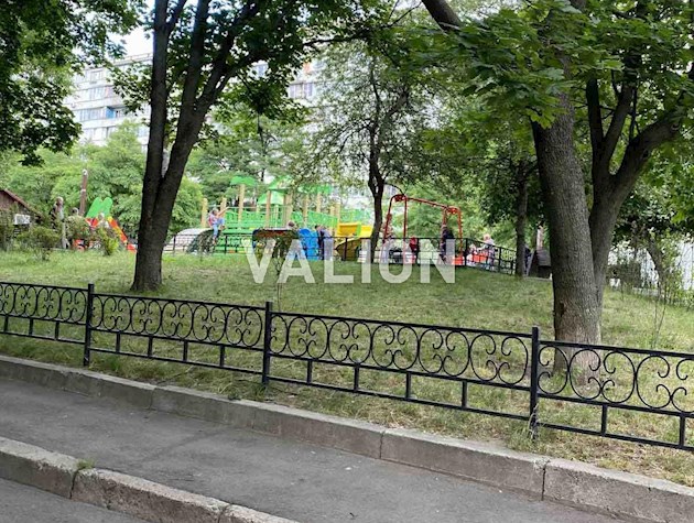 4 комнатная, метро Лукьяновская, ул. Половецкая 16