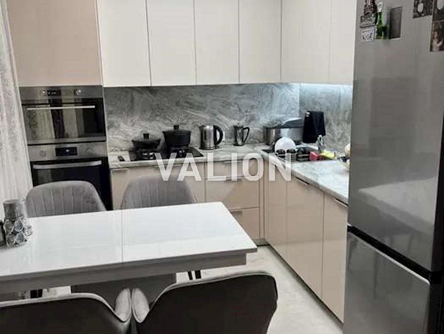 Продаж 3-к квартири вул. Микільсько-Слобідська 6/2