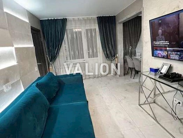 Продаж 3-к квартири вул. Микільсько-Слобідська 6/2