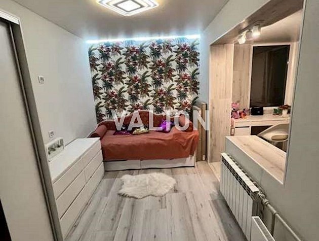 Продаж 3-к квартири вул. Микільсько-Слобідська 6/2