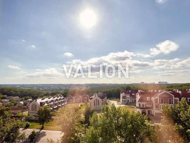 Продаю 4-комнатную двухуровневую квартиру по ул.Метрологическая, 111