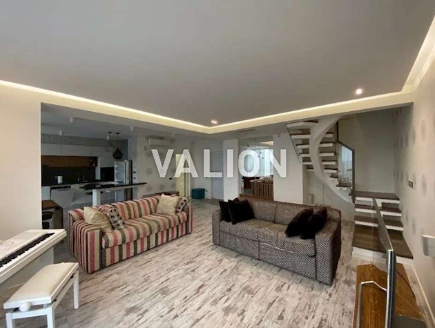 Продаю 4-комнатную двухуровневую квартиру по ул.Метрологическая, 111