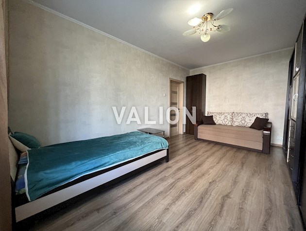 Продается 1-комнатная квартира на 2/9 этаже с ремонтом 34,9 кв.