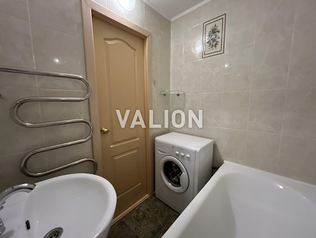 Продается 1-комнатная квартира на 2/9 этаже с ремонтом 34,9 кв.