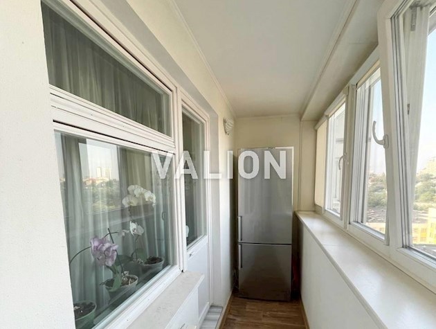 Продажа 3 комнатной квартиры с ремонтом ул.Пулюя, 5б. Соломенский р-н