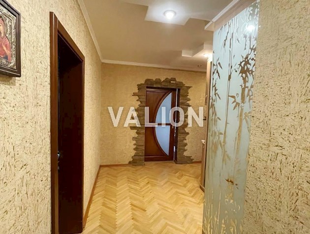 Продажа 3 комнатной квартиры с ремонтом ул.Пулюя, 5б. Соломенский р-н