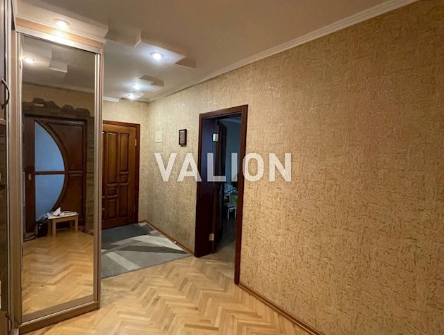 Продажа 3 комнатной квартиры с ремонтом ул.Пулюя, 5б. Соломенский р-н