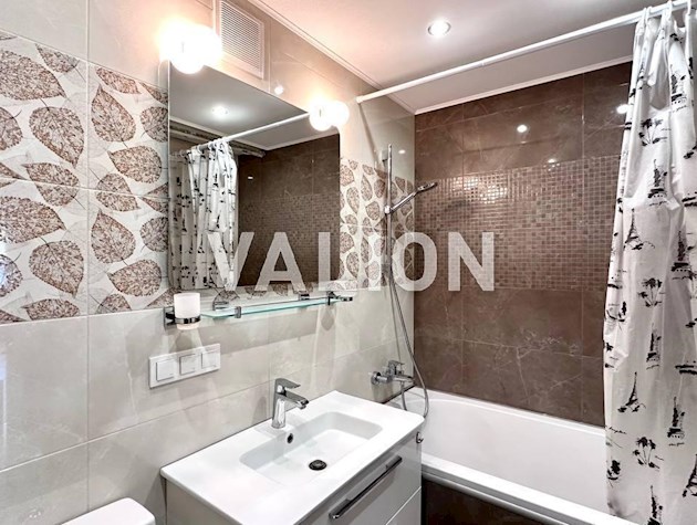 Продається 2квартира по вул. Січових Стрільців (Артема), 53