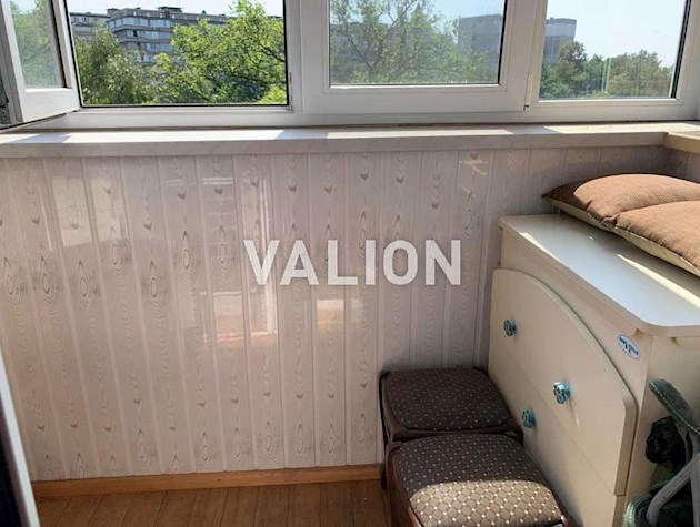 Продажа 2 комн.квартиры с ремонтом в сталинке по ул.Багговутовской 36