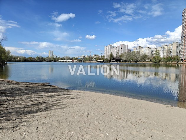 Продажа 3-комнатной квартиры 85.34 м² по ул.Драгоманова, 22