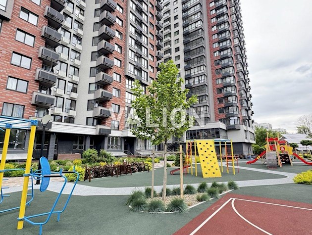 Продажа 4-комнатной квартиры в Голосеевском районе ЖК West House.