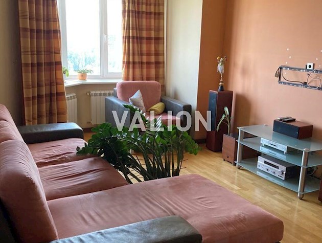 Продажа просторной двухуровневой квартиры с 5 комнатами по адресу улица Николая Краснова, 17