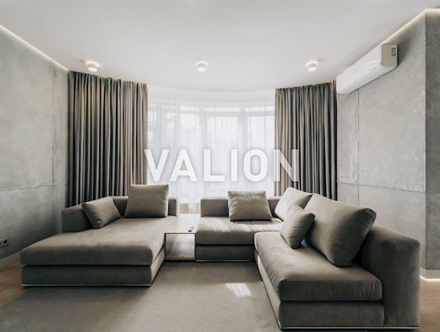 Продам квартиру 107 кв. ЖК Смарагдовий Механізаторів 2