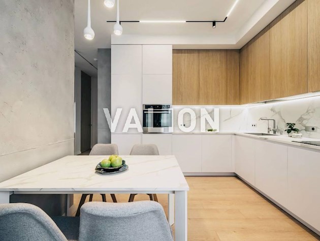 Продам квартиру 107 кв. ЖК Смарагдовий Механізаторів 2