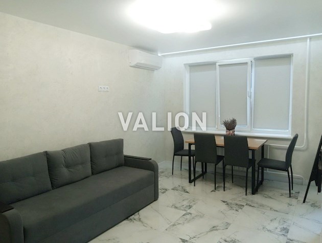 Продам 3 комнатную квартиру. . Патриотов 98