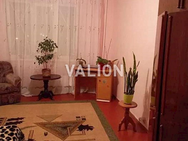 Продажа трехкомнатной квартиры по ул. Сержа Лифаря, 17.