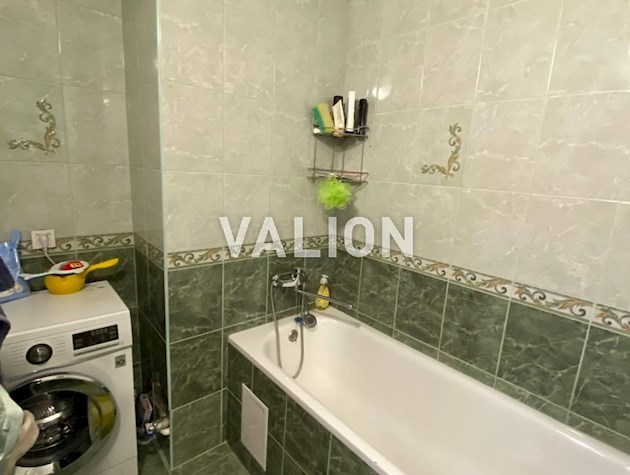 Продам однокімнатну квартиру з ремонтом, вул. Климентія Квітки (Макаренка) 1а. ДВРЗ, Лівий берег.