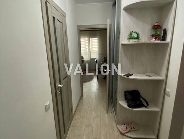 Продам однокімнатну квартиру з ремонтом, вул. Климентія Квітки (Макаренка) 1а. ДВРЗ, Лівий берег.