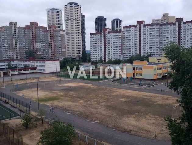 Продаж 2к квартири вул Каштанова 5 Троещина Лівий берег