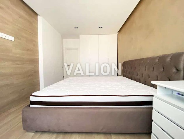 Продажа 2-комнатной квартиры с авторским ремонтом по ул. Драгоманова, 6б. Позняки