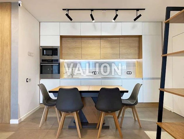 Продажа 2-комнатной квартиры с авторским ремонтом по ул. Драгоманова, 6б. Позняки