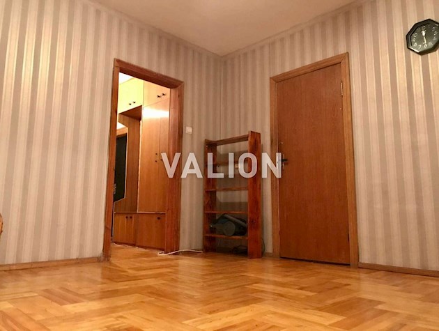 Продажа 4-комнатная квартира ул. Александры Экстер, дом. 12