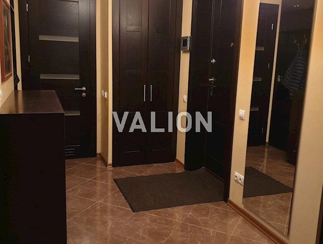 Продажа 4-комнатной квартиры ул. Раисы Окипной 10а