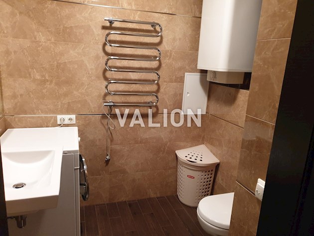 Продажа 4-комнатной квартиры ул. Раисы Окипной 10а