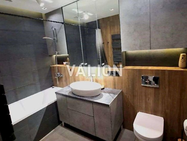 Продаж 3-к квартири просп.Соборності 17