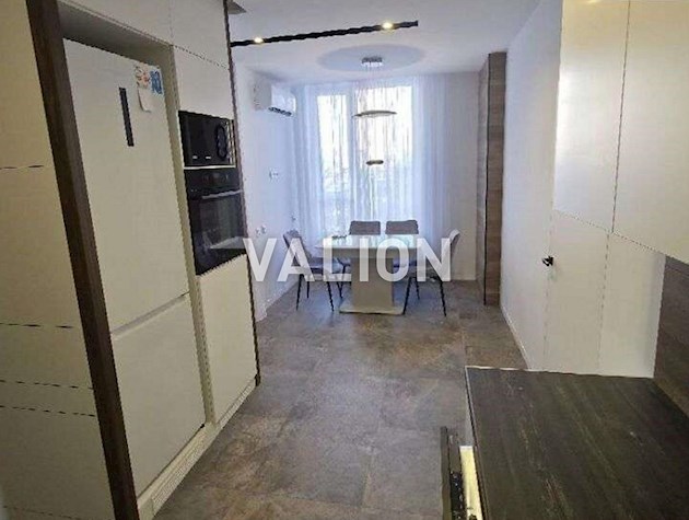 Продаж 3-к квартири просп.Соборності 17