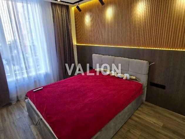 Продаж 3-к квартири просп.Соборності 17