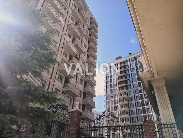 Продажа 1 комнатной квартиры под ремонт ЖК Новая Англия, Голоссеевский район, ул. Максимовича 26Е