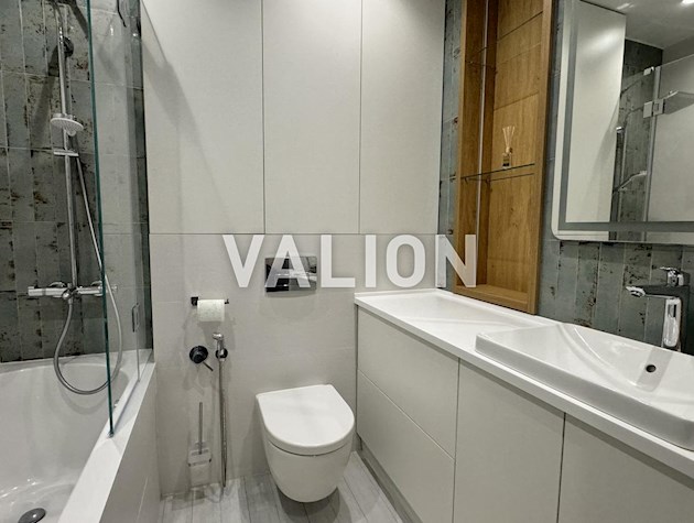 Без% продажа квартиры с 3 отдельными спальнями площадью 82 кв.м. (новая квартира, никто не жил) по ул.Тадея Рыльского,1 ЖК «Республика»