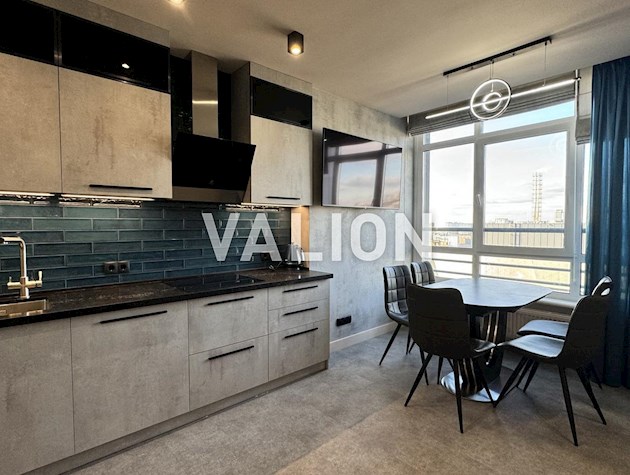 Без% продажа квартиры с 3 отдельными спальнями площадью 82 кв.м. (новая квартира, никто не жил) по ул.Тадея Рыльского,1 ЖК «Республика»