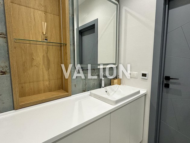 Без% продажа квартиры с 3 отдельными спальнями площадью 82 кв.м. (новая квартира, никто не жил) по ул.Тадея Рыльского,1 ЖК «Республика»