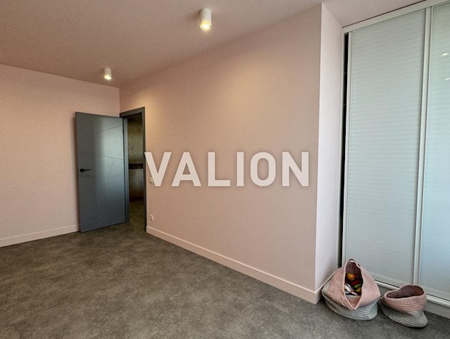 Без% продажа квартиры с 3 отдельными спальнями площадью 82 кв.м. (новая квартира, никто не жил) по ул.Тадея Рыльского,1 ЖК «Республика»