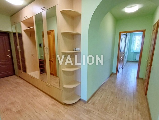 Продажа 3-к квартиры ул. Освиты 3а