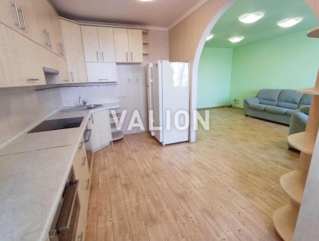 Продажа 3-к квартиры ул. Освиты 3а