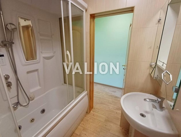 Продажа 3-к квартиры ул. Освиты 3а