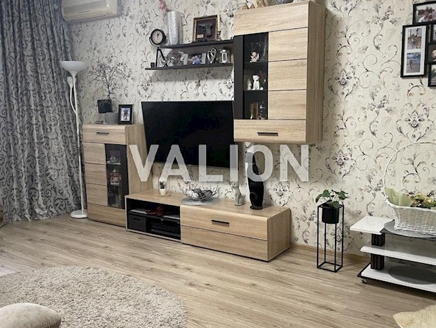 Продається 2-х кімнатна квартира, Деснянський район, вул. Закревського Миколи, 57. Будинок 1988 р.