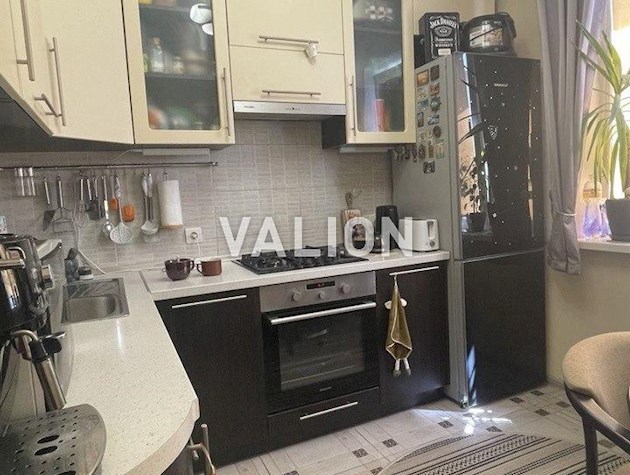 Продається 2-х кімнатна квартира, Деснянський район, вул. Закревського Миколи, 57. Будинок 1988 р.