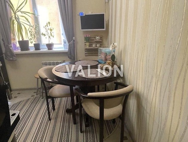 Продається 2-х кімнатна квартира, Деснянський район, вул. Закревського Миколи, 57. Будинок 1988 р.