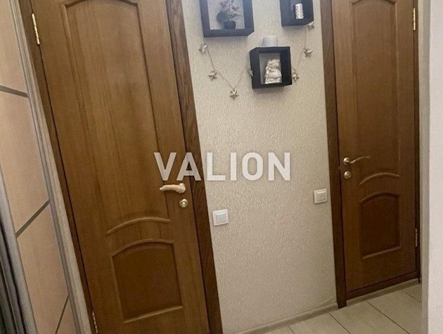 Продається 2-х кімнатна квартира, Деснянський район, вул. Закревського Миколи, 57. Будинок 1988 р.