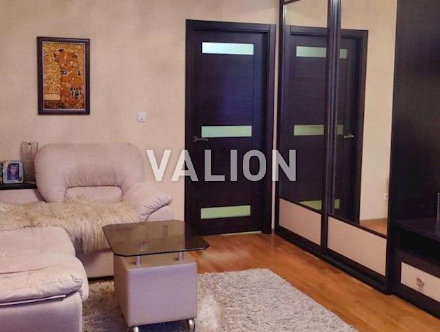 Продаж 3-к квартири вул. Бориспільська 4