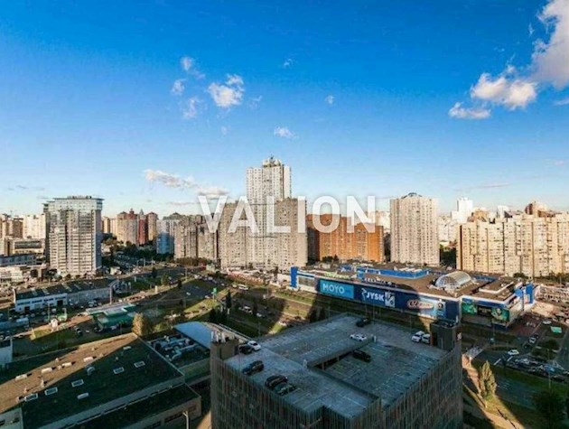 Продаж 2-к.квартири Дніпровська набережна 18а