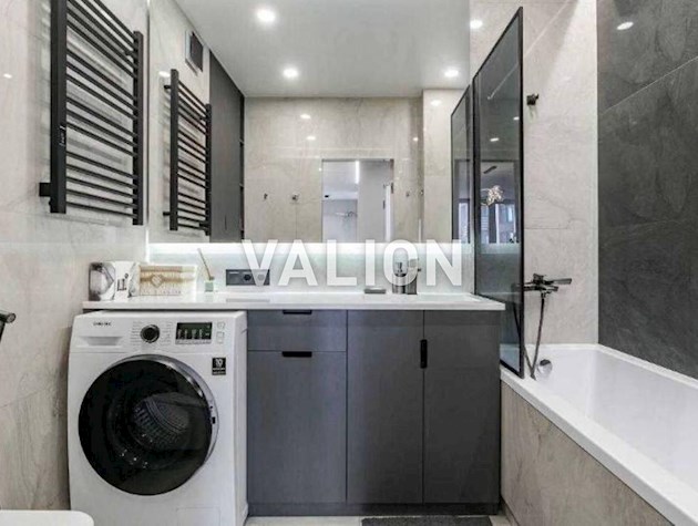 Продаж 2-к.квартири Дніпровська набережна 18а