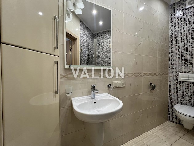 Продается однокомнатная уютная квартира 37,6 м2 по ул. Степана Рудницкого (Ак. Уильямса) Правый берег