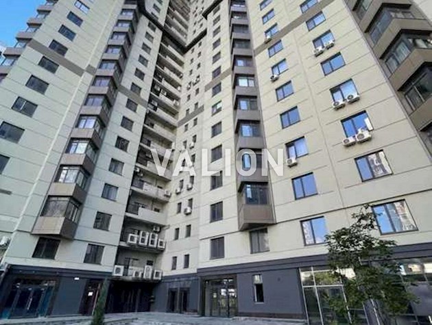 Продаж 2-кімнатної квартири на вул. Верхогляду (Драгомирова), 14а