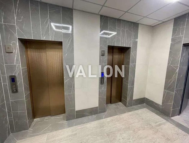 Продаж 2-кімнатної квартири на вул. Верхогляду (Драгомирова), 14а